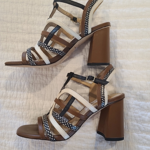 Sandals - Picture 3 of 6